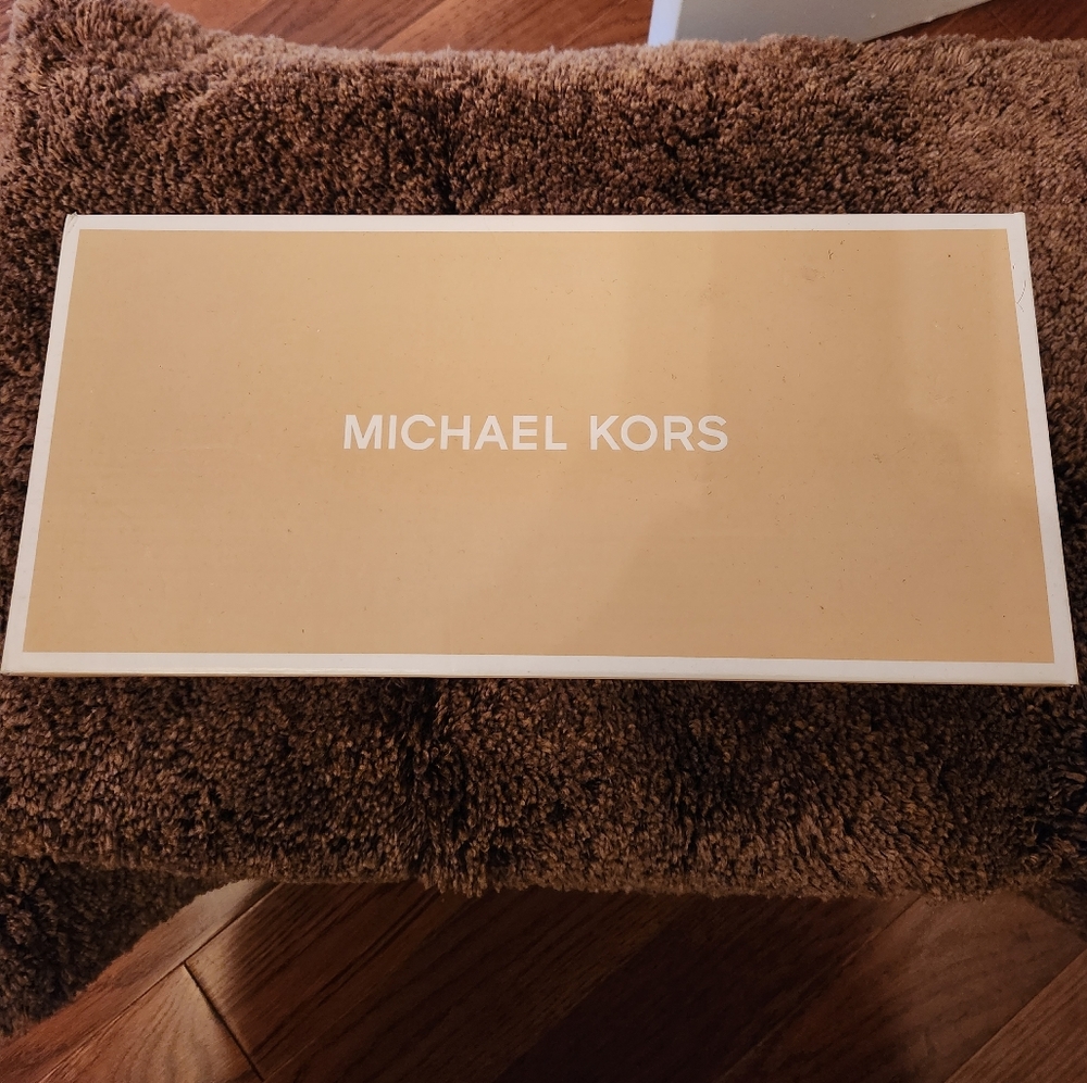 Michael Kors women's size 9 suede Moc